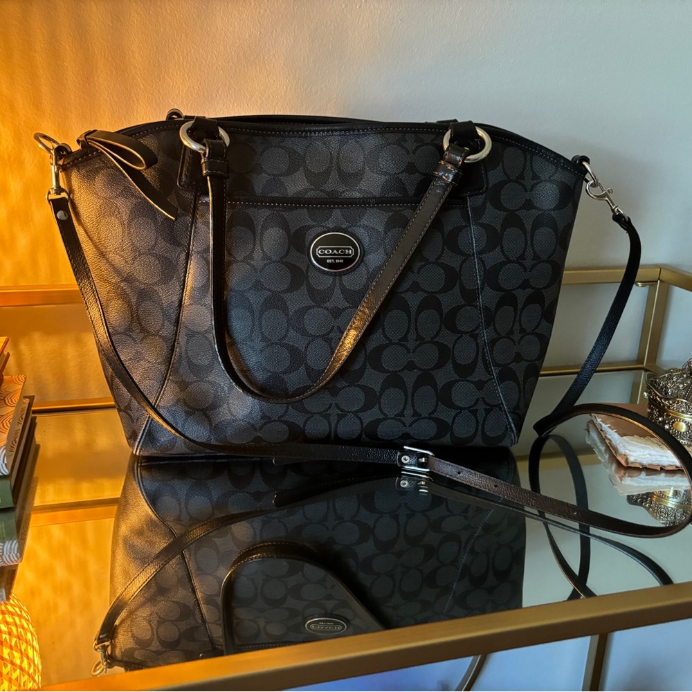 Coach Black Peyton Pocket Signature Bag